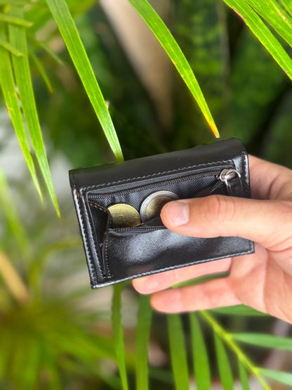 VELTICO Kreditkartenetui aus Metall – Slim Cardholder mit Pop-Up-Mechanismus